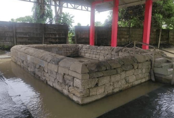Makam Datu Luwu XV Andi Patiware di Desa Pattimang, Kecamatan Malangke, Kabupaten Luwu Utara.