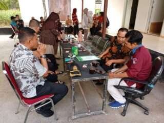 Kuasa Hukum Tio Serahkan Surat Kuasa ke Disnakertrans Lutim, Sengketa PHK SPBU Wotu Berlanjut