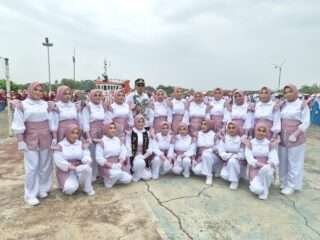 Lomba Gerak Jalan Antar Penggerak PKK Meriahkan Semarak 17 Agustus di Malili