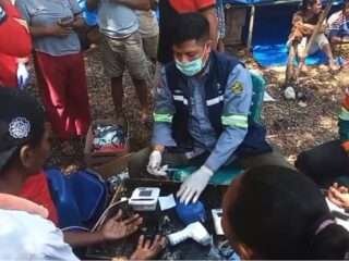 Hari Ketiga di Manggarai Timur, Tim ERT PT. CLM Layani Kesehatan Korban Gempa