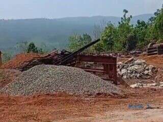 Izin Stone Crusher di Atue Dipertanyakan LSM Lira